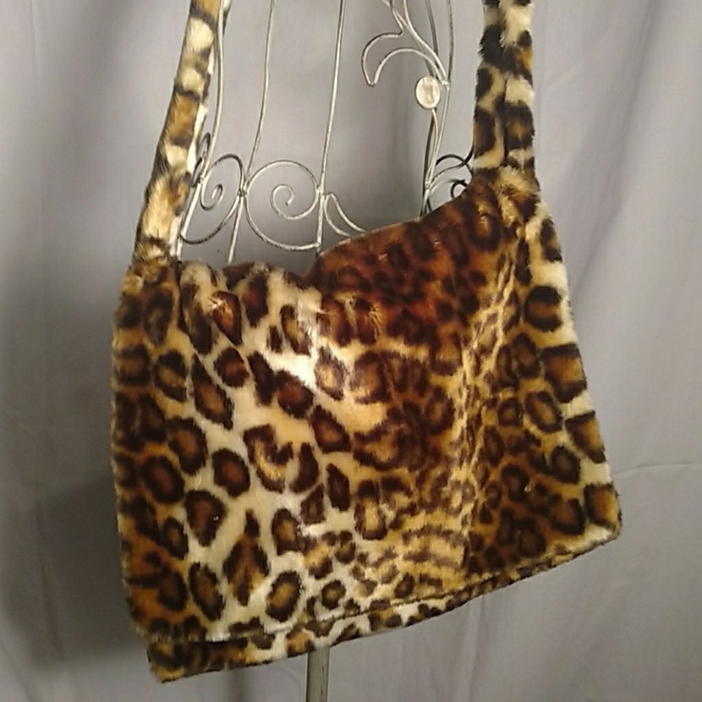 Faux leopard 💛crossbody bag